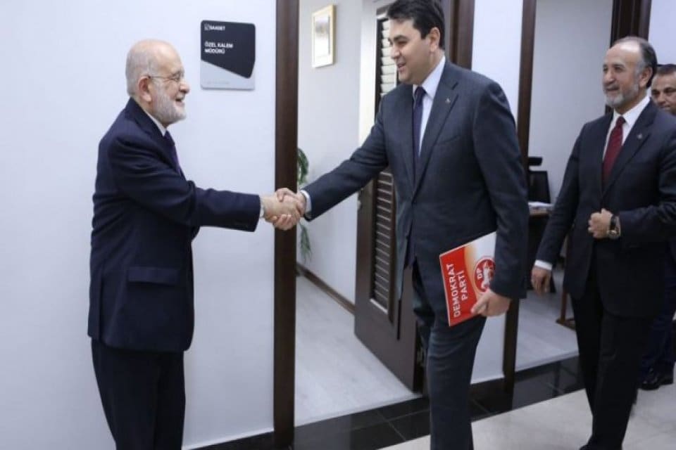 Demokrat Parti Genel Başkanı G&uuml;ltekin Uysal, CHP Genel Başkanı Kemal