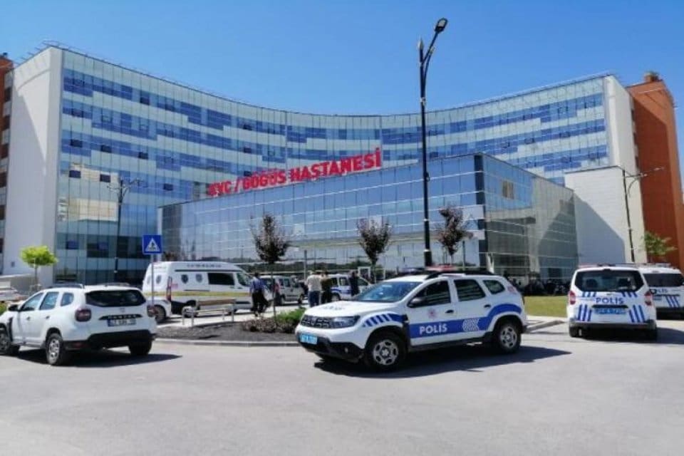 Konya Şehir Hastanesi'nde &ccedil;alışan doktor Ekrem Karakaya'nın g&ouml;revi başında &ouml;ld&uuml;r&uuml;lmesi
