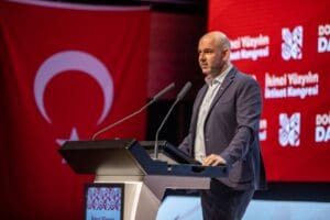 İkinci Y&uuml;zyılın İktisat Kongresi&rsquo;nin d&ouml;rd&uuml;nc&uuml; g&uuml;n&uuml;nde konuşan İzmir B&uuml;y&uuml;kşehir Belediyesi