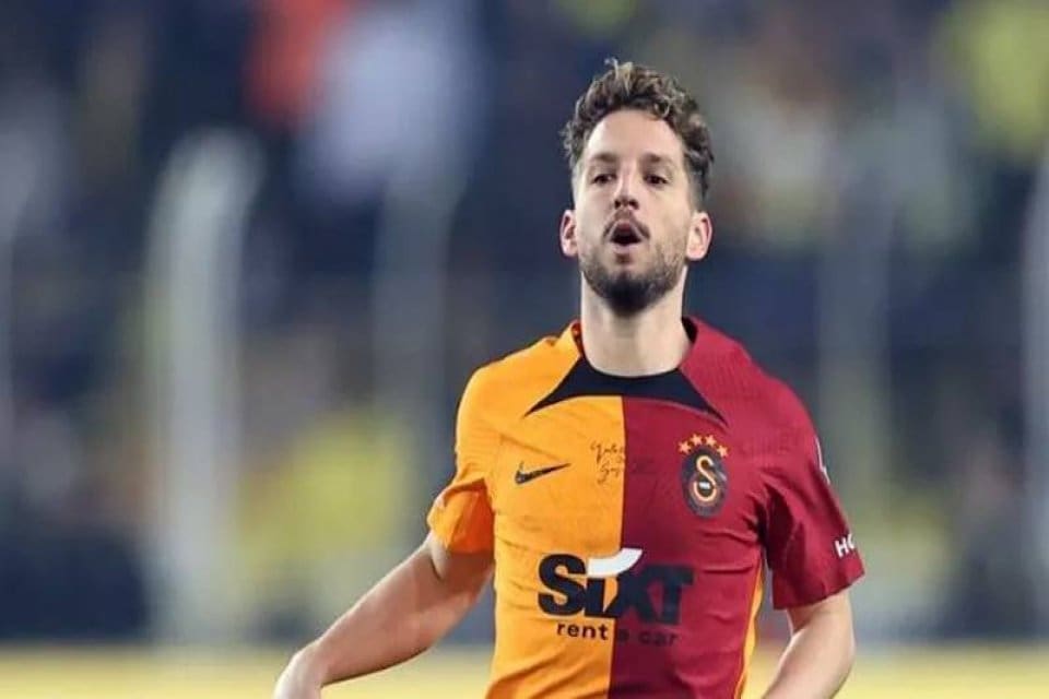Galatasaray'ın Bel&ccedil;ikalı yıldızı&nbsp;Dries Mertens&nbsp;i&ccedil;in 1 Nisan'da oynanacak Adana Demirspor ma&ccedil;ına
