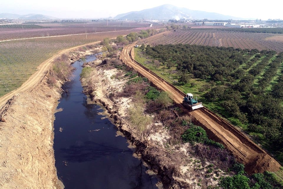 İzmir&rsquo;in g&uuml;neyine hayat veren K&uuml;&ccedil;&uuml;k Menderes Nehri ile Belevi G&ouml;l&uuml;n&uuml;