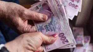 Dul ve yetim aylığı alanların maaşları Ocak 2023&rsquo;te y&uuml;zde 30