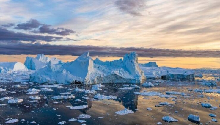 Dünya ısınıyor: Grönland’de 7,2 milyon olimpik yüzme havuzunu dolduracak buzul erimesi