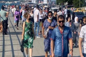 D&uuml;nya &ccedil;apında d&ouml;rt milyondan fazla insanın &ouml;l&uuml;m&uuml;ne sebep olan corona