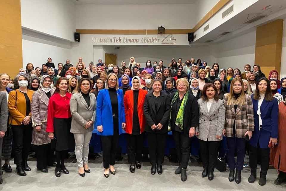 AK Parti İzmir Kadın Kolları Başkanlığı, İl Başkanlığı’nda, Dünya’nın en