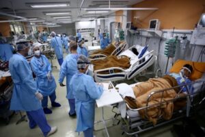 D&uuml;nya genelinde yeni tip koronavir&uuml;s (Covid-19) salgını sebebiyle hayatını kaybedenlerin