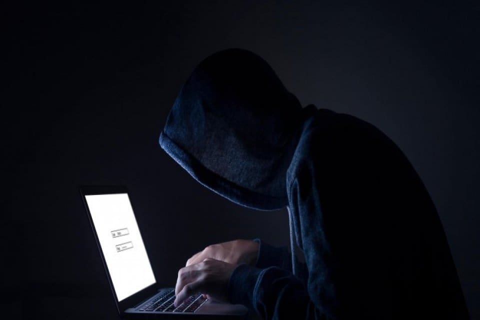 Almanya'da polis, d&uuml;nyanın &ccedil;ocuk tacizi g&ouml;r&uuml;nt&uuml;leri paylaşan en b&uuml;y&uuml;k internet