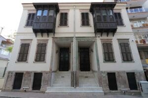 Konak Belediyesi, d&uuml;nyanın en b&uuml;y&uuml;k, mimarlık proje yarışması olan &ldquo;The