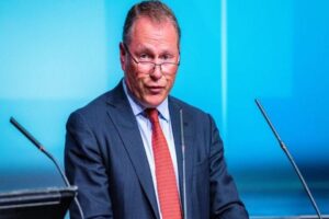 D&uuml;nyanın en b&uuml;y&uuml;k varlık fonunun patronu, piyasalar i&ccedil;in en k&ouml;t&uuml;