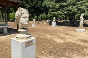 İzmir'in Menderes il&ccedil;esinde arkeolojik verilere g&ouml;re d&uuml;nyanın en eski kehanet