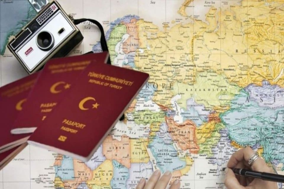 D&uuml;nyanın en g&uuml;&ccedil;l&uuml; pasaportları a&ccedil;ıklandı. Passport Index sıralamasında Birleşik Arap