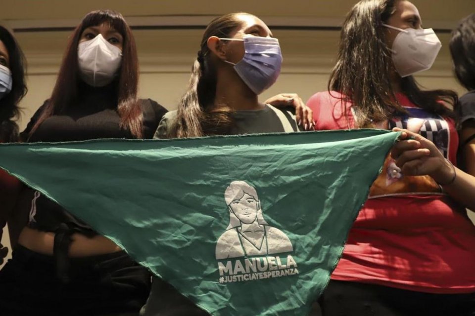 El Salvador'da yaşayan bir kadın d&uuml;ş&uuml;k yaptığı i&ccedil;in ağrılaştırılmış cinayetten