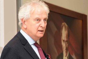 EBSO Y&ouml;netim Kurulu Başkanı Ender Yorgancılar, sanayicinin &ouml;n&uuml; a&ccedil;ıldık&ccedil;a &uuml;retimin