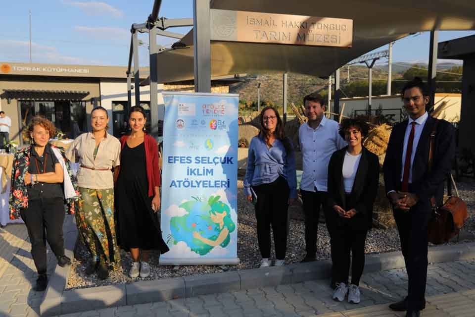 Efes Sel&ccedil;uk İklim At&ouml;lyeleri Projesi&rsquo;nin lansmanı &nbsp;Efes Tarlası Yaşam K&ouml;y&uuml;&rsquo;nde