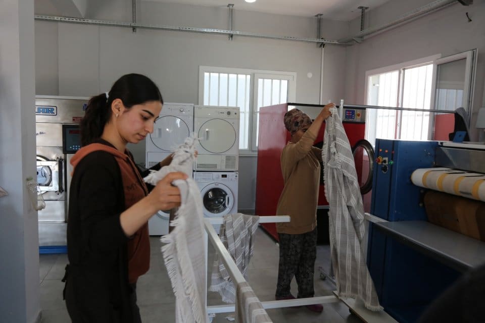 Efes Sel&ccedil;uk Belediyesi tarafından 14 Mayıs Mahallesi&rsquo;nde sosyal bir hizmet