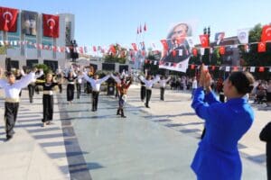 Efes Sel&ccedil;uk&rsquo;un emperyalizmin işgalinden kurtuluşunun 100. yılında tarihi bir konuşma