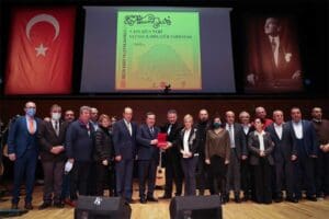 Usta Karikat&uuml;rist Eflatun Nuri&rsquo;nin adını yaşatan, d&uuml;zenlendiği tarihle de 10
