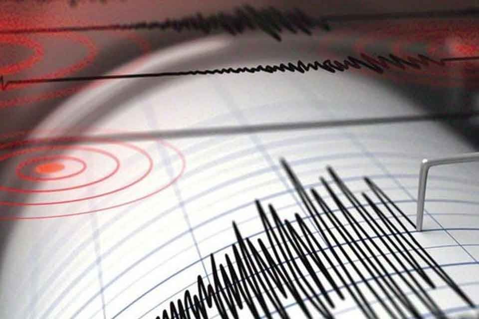Aydın'ın Kuşadası a&ccedil;ıklarında 3.6 şiddetinde deprem meydana geldi. AFAD verilerine