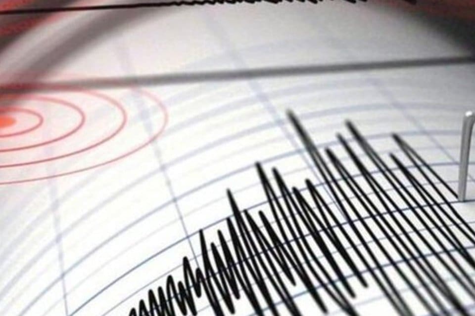 Ege Denizi'nden, Muğla'nın Dat&ccedil;a il&ccedil;esi a&ccedil;ıklarında 4.2 b&uuml;y&uuml;kl&uuml;ğ&uuml;nde bir deprem