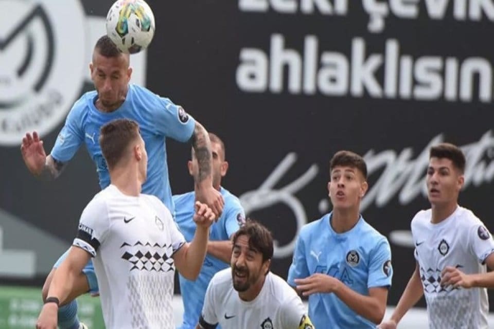 Spor Toto 1. Lig'in 28. haftasında Altay ile Manisa FK