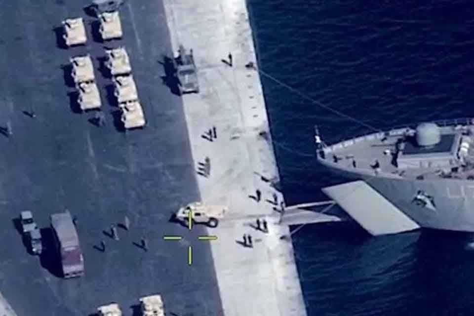Yunanistan'dan Ege'de tansiyonu y&uuml;kseltecek yeni bir hamle geldi. Atina y&ouml;netimi,
