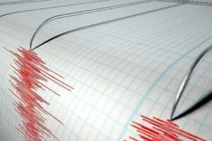 İzmir'in&nbsp;Karaburun il&ccedil;esi a&ccedil;ıklarında, 4.1 b&uuml;y&uuml;kl&uuml;ğ&uuml;nde deprem meydana geldi. Afet ve
