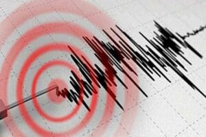Ege Denizi'nde 4,5 b&uuml;y&uuml;kl&uuml;ğ&uuml;nde deprem meydana geldi.​ Afet ve Acil