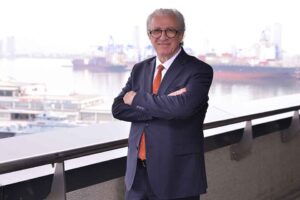 Ege İhracat&ccedil;ı Birlikleri Koordinat&ouml;r Başkanı Jak Eskinazi, s&uuml;rd&uuml;r&uuml;lebilir kalkınmanın sağlanabilmesi