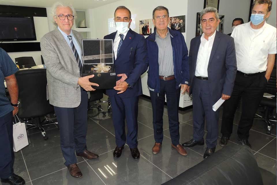 Ege B&ouml;lgesi ihracatının 12 dev adamını bir araya getiren, Ege