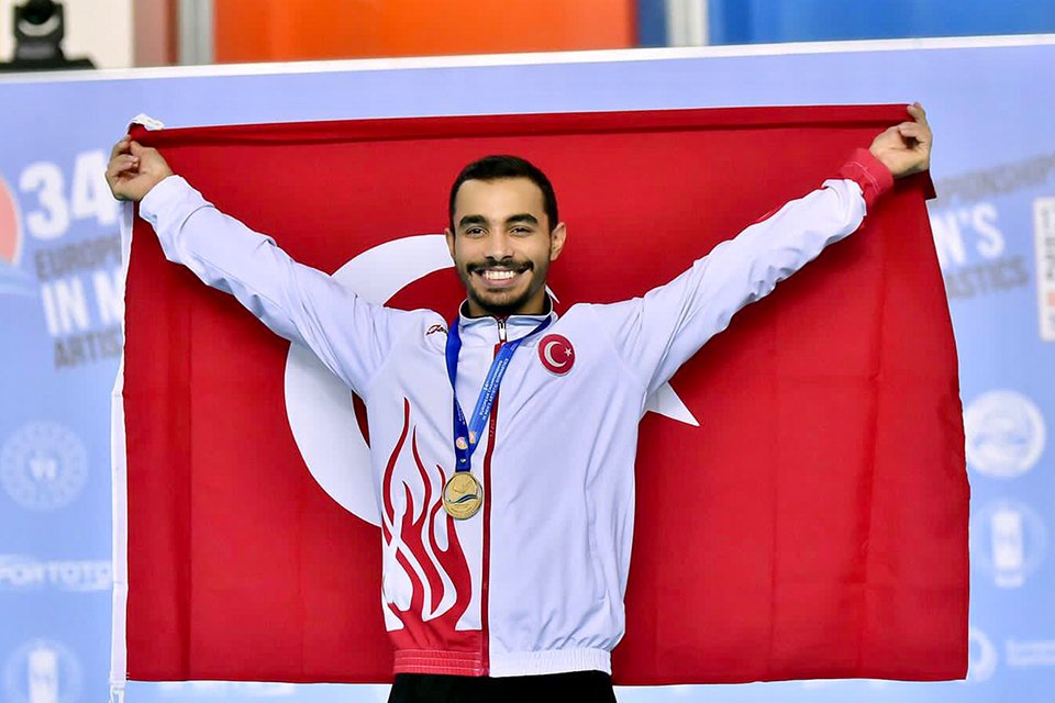 Egeli sporcular cimnastik ve halterde aynı hafta içinde yine tarih yazdı.