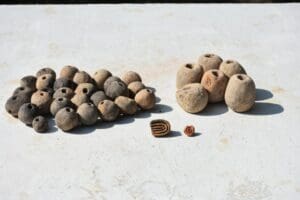 &nbsp;İZMİR'in Kemalpaşa il&ccedil;esindeki Ulucak H&ouml;y&uuml;ğ&uuml;'nde yapılan kazı &ccedil;alışmalarında tekstil &uuml;retiminde