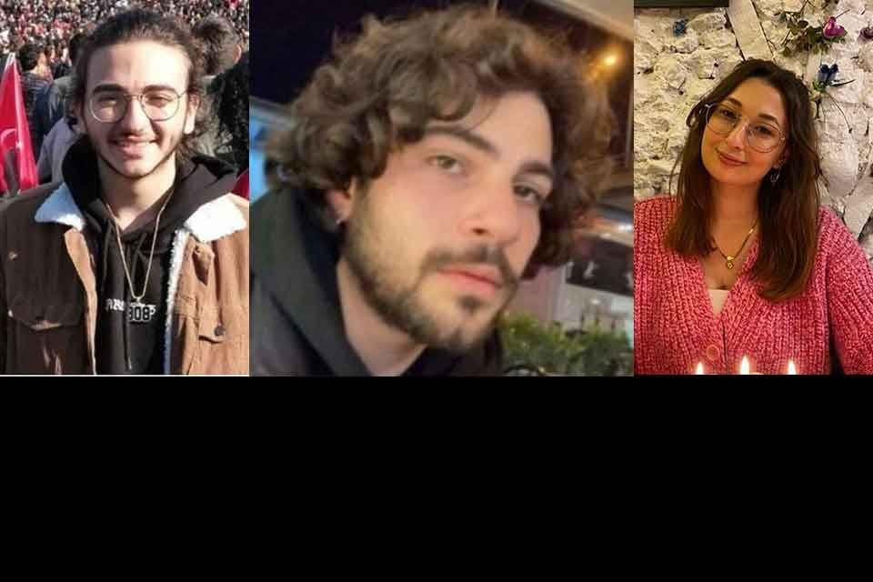 İzmir'deki Ege &Uuml;niversitesi'nde (E&Uuml;) &ccedil;eşitli fak&uuml;ltelerde eğitim g&ouml;ren 8 &ouml;ğrenci,