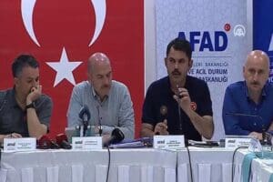 Tarım ve Orman Bakanı Pakdemirli, &Ccedil;evre ve Şehircilik Bakanı Kurum,