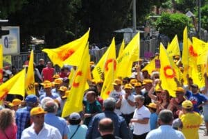 Eğitim-Sen &Ouml;demiş Temsilcisi Tayfun Bengi, il&ccedil;ede evrakta sahtecilik yapılarak kamu