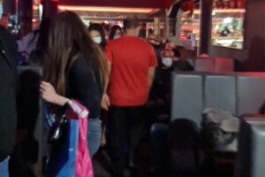 İzmir'in Konak ilçesinde, bir gece kulübünde kadına şiddet ihbarı alan