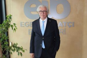 D&ouml;viz kurları 80 g&uuml;nde T&uuml;rk Lirası karşısında y&uuml;zde 65-70 artış