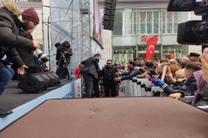 İBB Başkanı Ekrem İmamoğlu, &ldquo;Y&ouml;netimde başarının aslında form&uuml;l&uuml; kolay; &lsquo;her