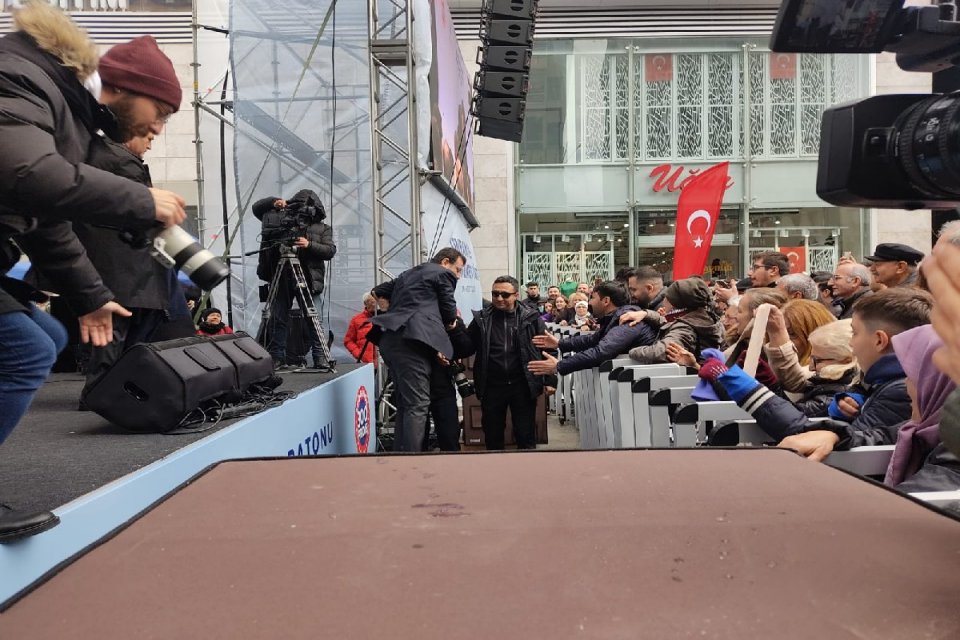 İBB Başkanı Ekrem İmamoğlu, &ldquo;Y&ouml;netimde başarının aslında form&uuml;l&uuml; kolay; &lsquo;her