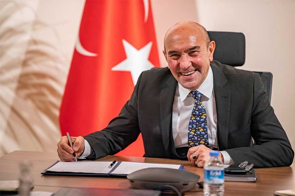 İzmir&rsquo;de orman yangınlarına ve iklim krizine diren&ccedil;li bitki &ouml;rt&uuml;s&uuml; oluşturmak