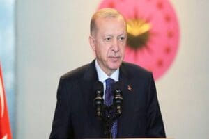 Cumhurbaşkanı Recep Tayyip Erdoğan; Hazine ve Maliye Bakanı Nureddin Nebati,