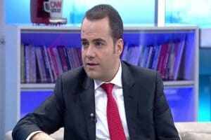 &Uuml;nl&uuml; ekonomist &Ouml;zg&uuml;r Demirtaş, 'kripto para' piyasasına ilişkin uyarılarda bulundu.