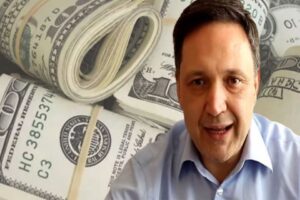 Ekonomist Sel&ccedil;uk Ge&ccedil;er, ekonomideki son gelişmeleri yorumladı. Dolardaki hareketin bir