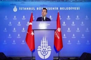 İBB Başkanı Ekrem İmamoğlu, "Elbette se&ccedil;imi kazanacağız, elbette gen&ccedil;lerin umudu