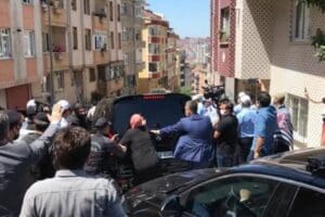 Ey&uuml;psultan&rsquo;da bir grup kentsel d&ouml;n&uuml;ş&uuml;m projesi temel atma t&ouml;renine katılan
