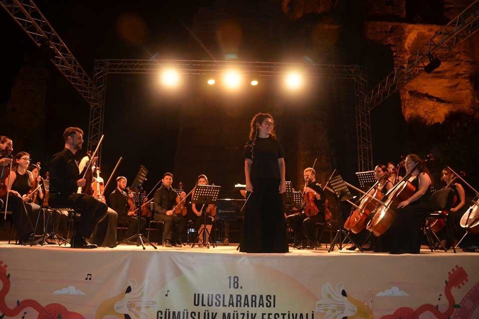 İzmir B&uuml;y&uuml;kşehir Belediyesi&rsquo;nin pandemi d&ouml;neminde Ahmed Adnan Saygun Sanat Merkezi