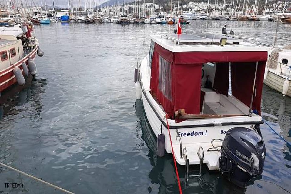 Muğla&rsquo;nın Bodrum il&ccedil;esinde el ele tutuşup denize atlayan yaşlı &ccedil;ift,