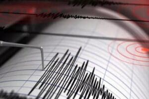 Elazığ'ın Palu il&ccedil;esinde peş peşe 5 art&ccedil;ı deprem meydana geldi.