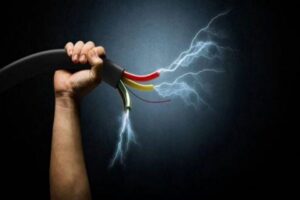 Elektriğin serbest piyasa teklif fiyatında üst limit 3.75 liradan 4