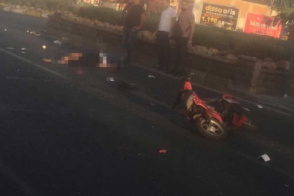 Aydın'ın Nazilli İl&ccedil;esinde, otomobilin &ccedil;arpıp ka&ccedil;tığı elektrikli bisiklet s&uuml;r&uuml;c&uuml;s&uuml; Nevzat