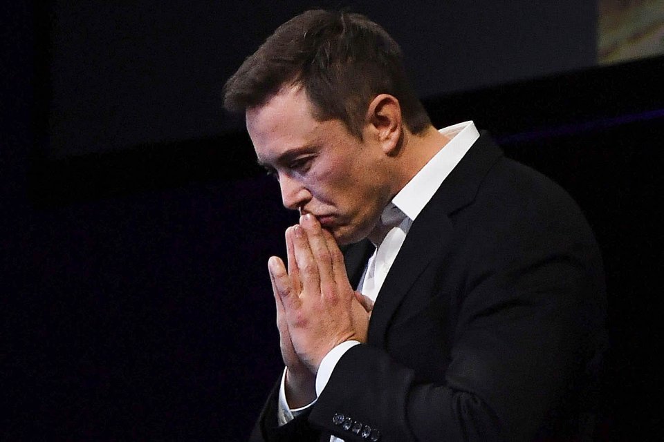 Elon Musk'ın üzerinde kara bulutlar: 900 milyon dolarlık Starlink ödülünü kaybetti SpaceX'in Starlink internetine verilen 900 milyon dolarlık destek geri çekildi.